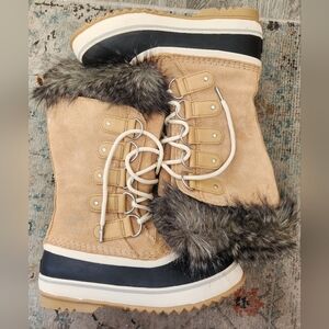 NWOT Women's Sorel Joan of Arctic Boots